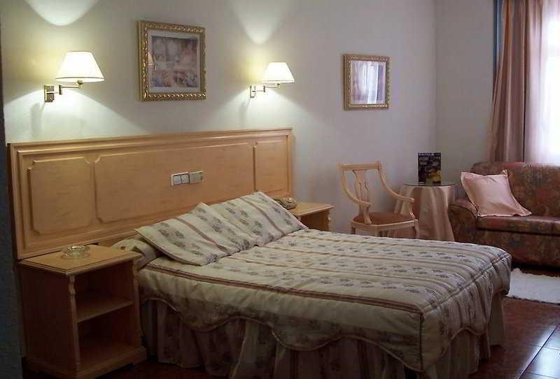 Hotel Victoria ليناريس المظهر الخارجي الصورة