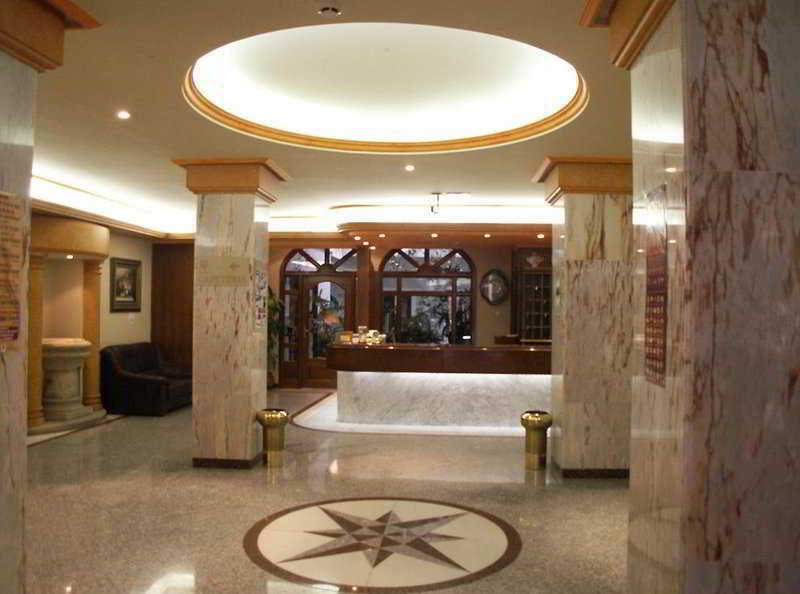 Hotel Victoria ليناريس المظهر الخارجي الصورة