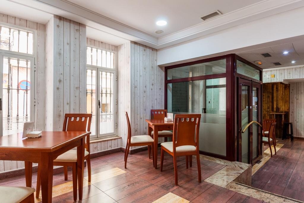 Hotel Victoria ليناريس المظهر الخارجي الصورة